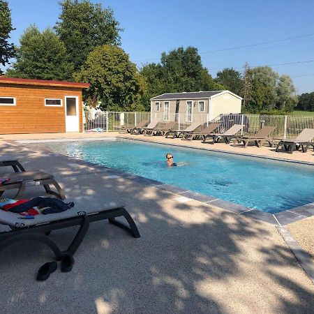 Camping Du Sevron Saint-Etienne-du-Bois  المظهر الخارجي الصورة