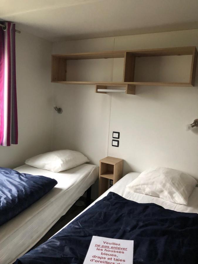 Camping Du Sevron Saint-Etienne-du-Bois  المظهر الخارجي الصورة