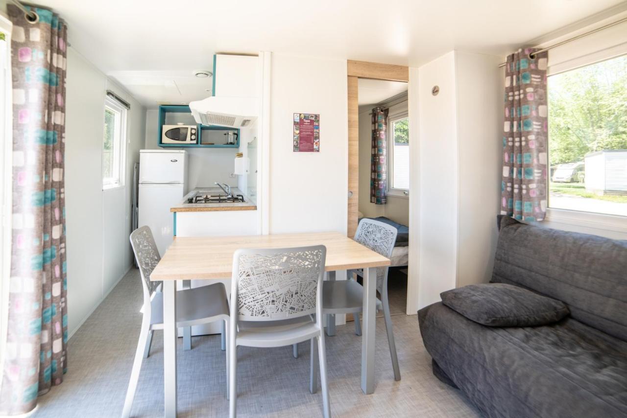 Camping Du Sevron Saint-Etienne-du-Bois  المظهر الخارجي الصورة