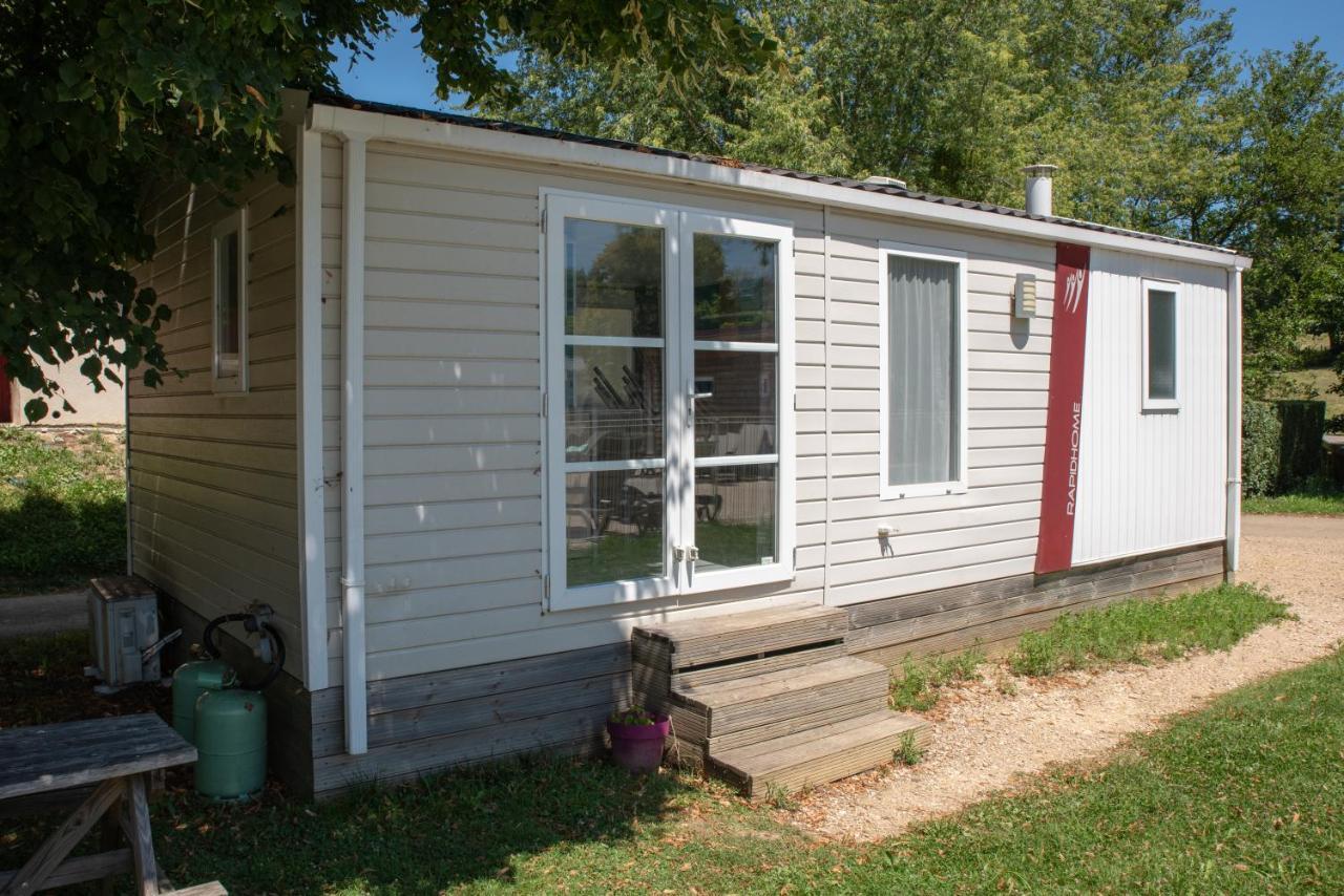 Camping Du Sevron Saint-Etienne-du-Bois  المظهر الخارجي الصورة