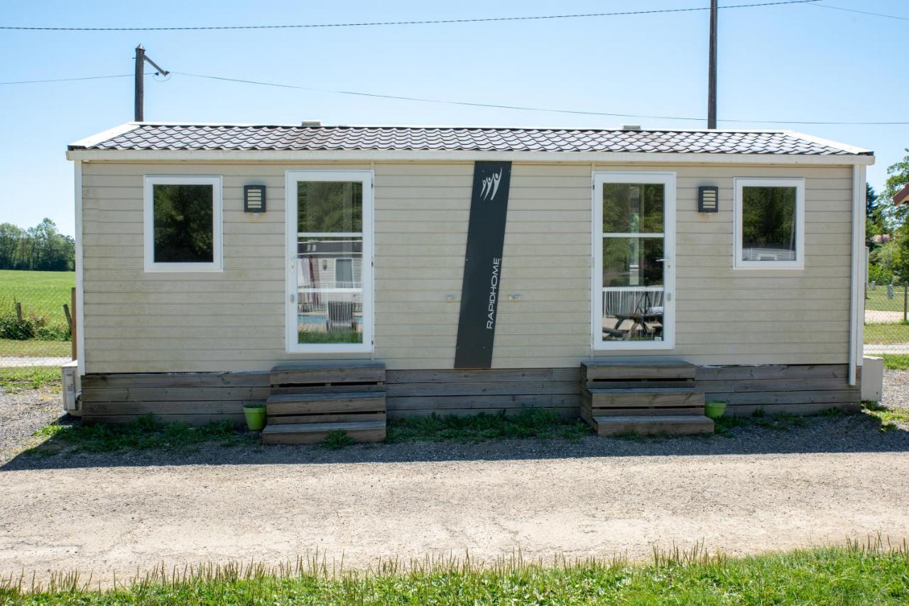 Camping Du Sevron Saint-Etienne-du-Bois  المظهر الخارجي الصورة