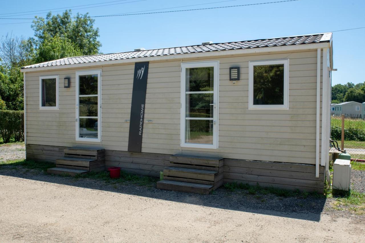 Camping Du Sevron Saint-Etienne-du-Bois  المظهر الخارجي الصورة