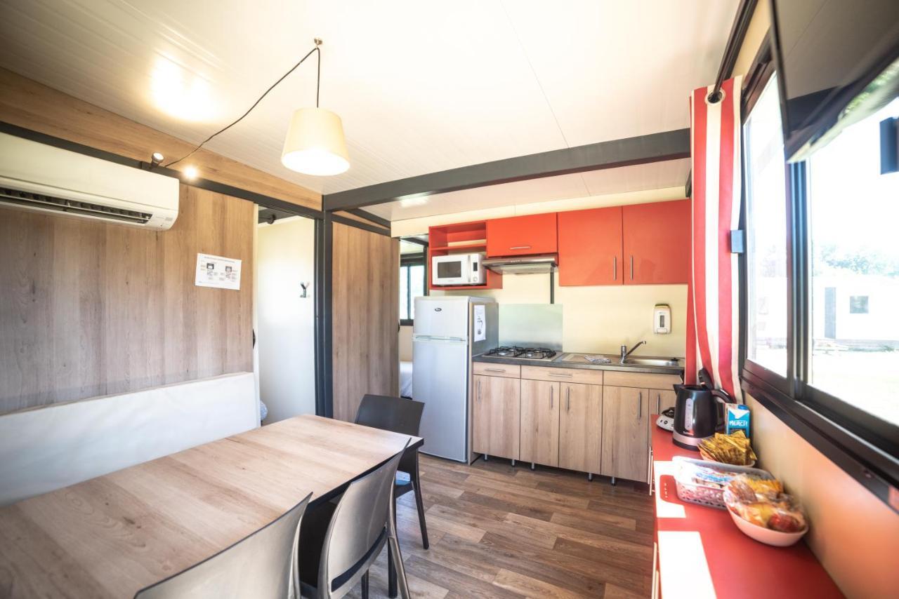 Camping Du Sevron Saint-Etienne-du-Bois  المظهر الخارجي الصورة